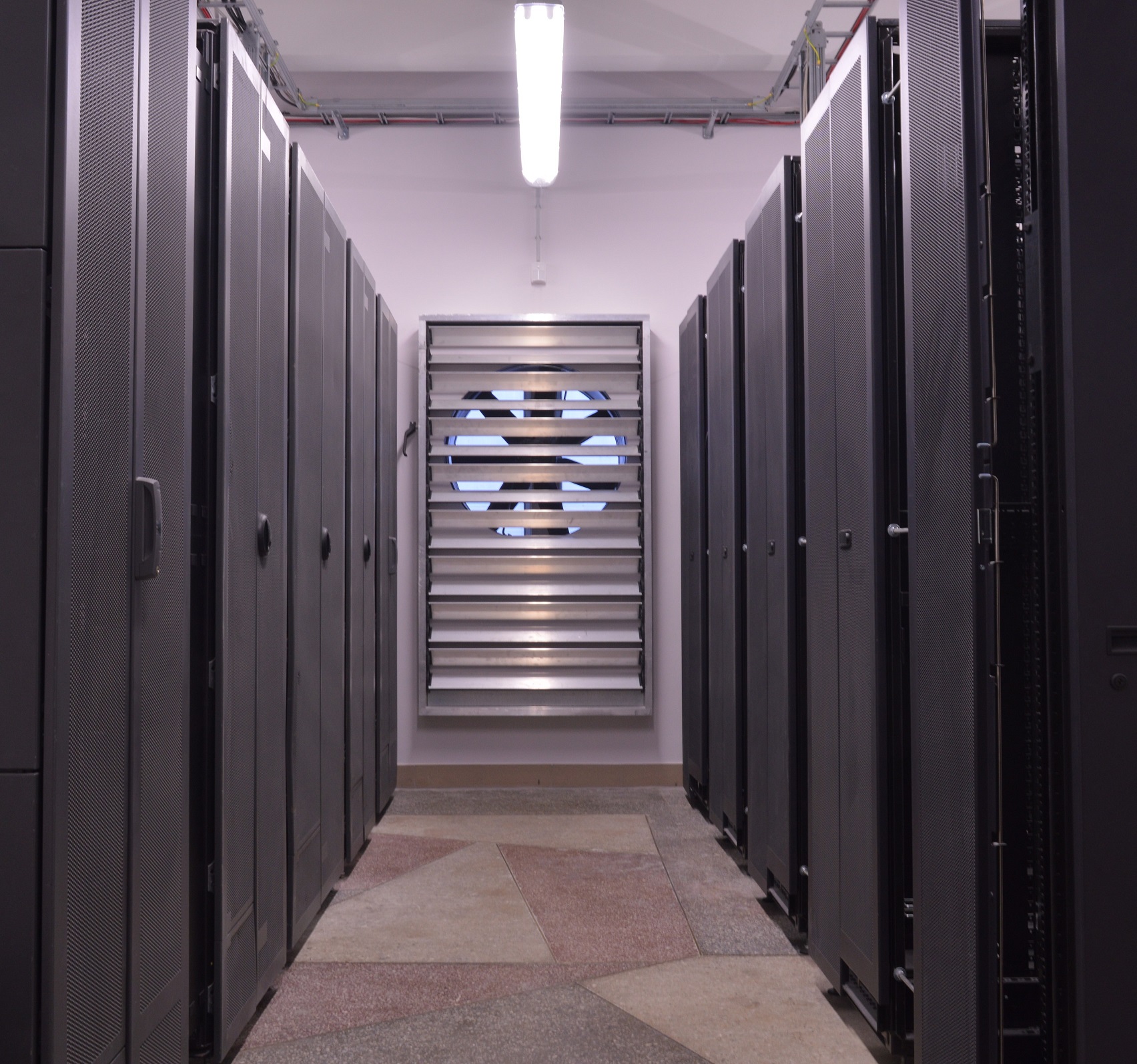 Data center corridor