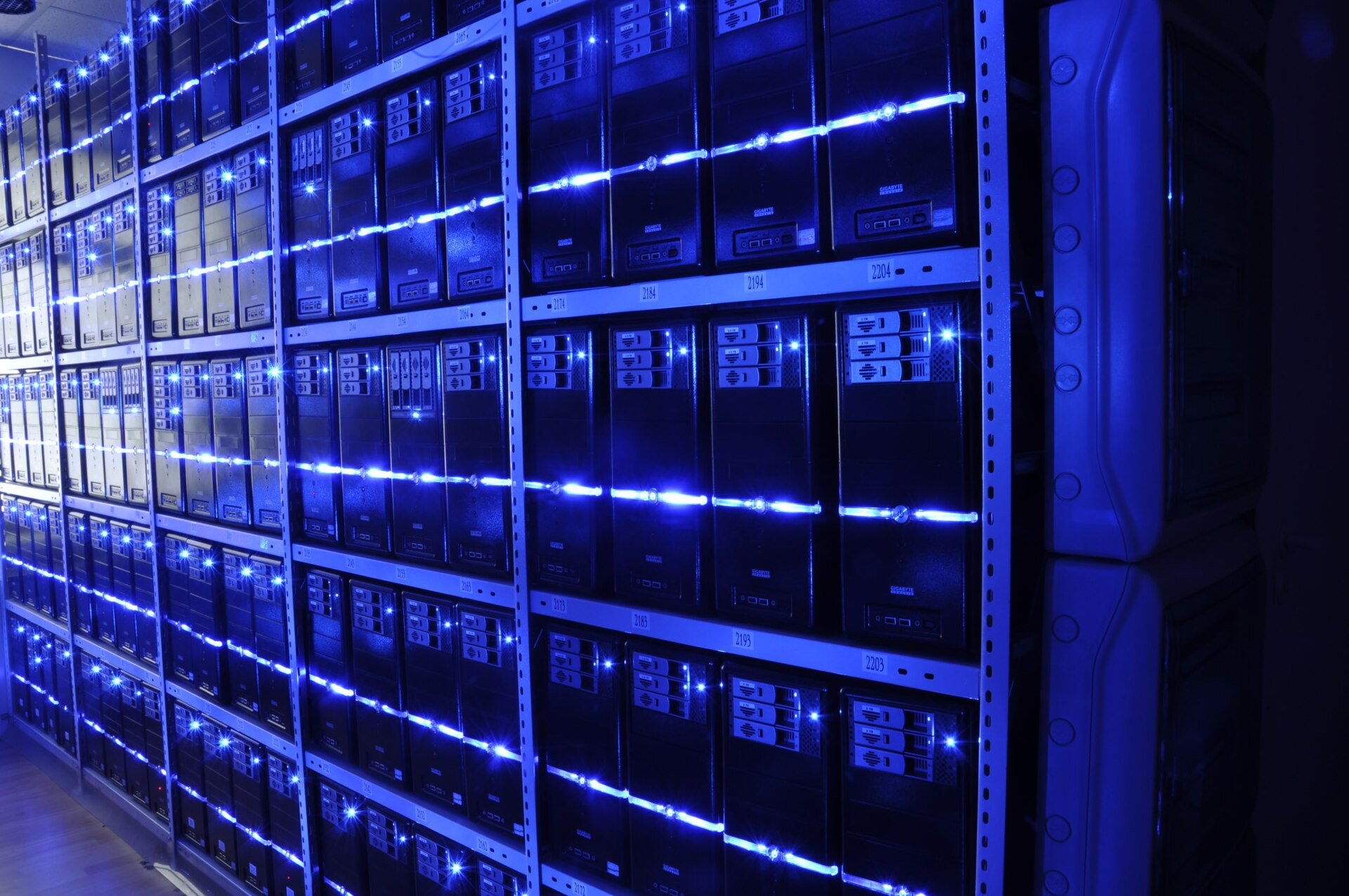 INFRAGRIDX data center server racks